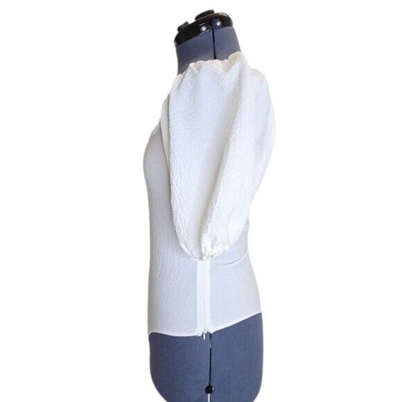 ASTR white crepe puff sleeve square neck body suite size medium - Picture 4 of 14